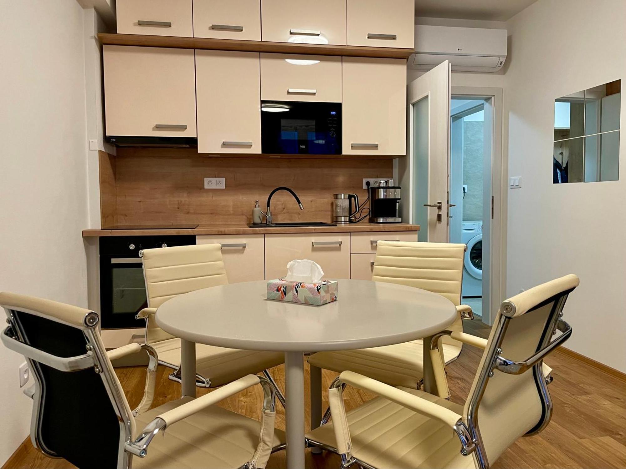 Apartman Astra Sezimovo Usti المظهر الخارجي الصورة