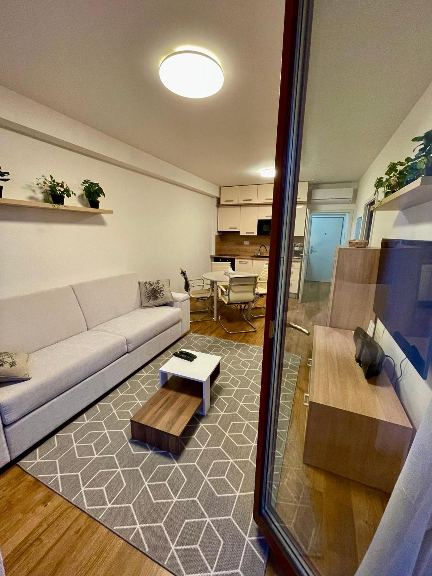 Apartman Astra Sezimovo Usti المظهر الخارجي الصورة